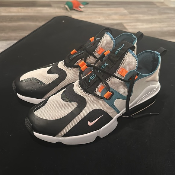 Nike Airmax - Picture 2 of 4